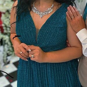Elegant Teal Evening Dress